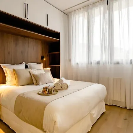 Jacuzzi Bay Avec Literie Grand Luxe Proche Du Avenue Du Parmelan Άννεσι