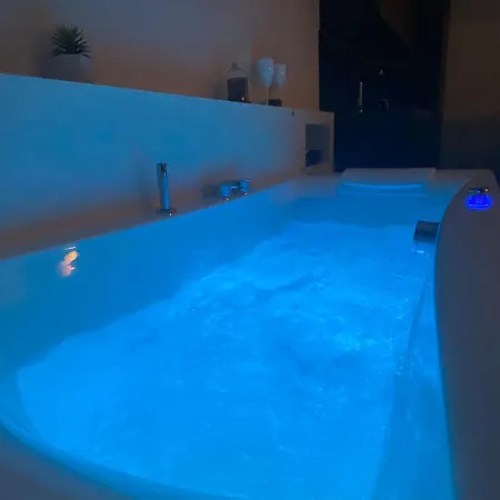 Jacuzzi Bay Avec Literie Grand Luxe Proche Du Avenue Du Parmelan Διαμέρισμα Άννεσι